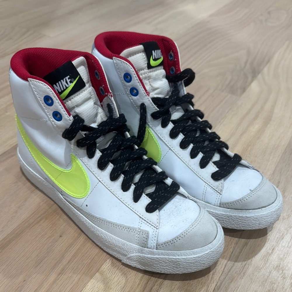 Nike White Sneakers with Neon Yellow Swoosh